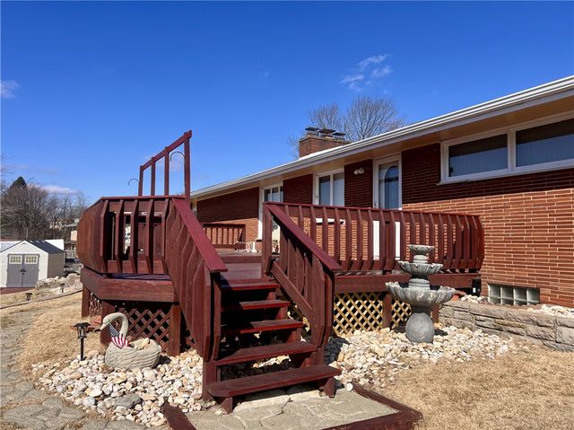 14150 Michael Dr, North Huntingdon, PA 15642