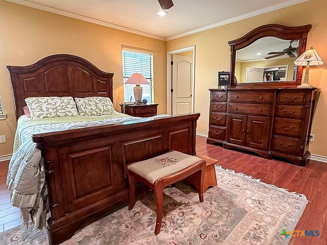 1329 Donovan Street, Gonzales, TX 78629