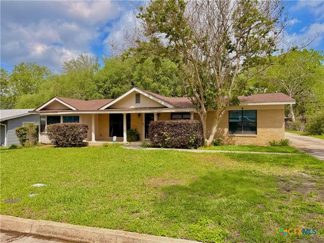 1329 Donovan Street, Gonzales, TX 78629