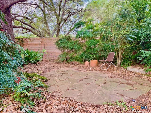 1329 Donovan Street, Gonzales, TX 78629