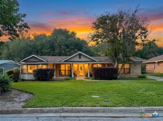 1329 Donovan Street, Gonzales, TX 78629