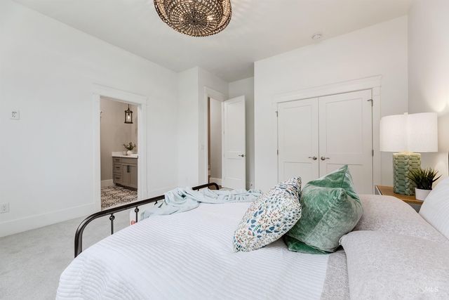 2288 N Fountainhead Way, Eagle, ID 83616