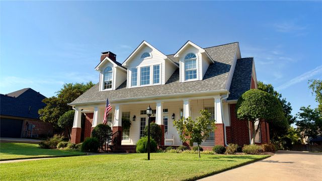 8 Griffith Court, Terrell, TX 75160