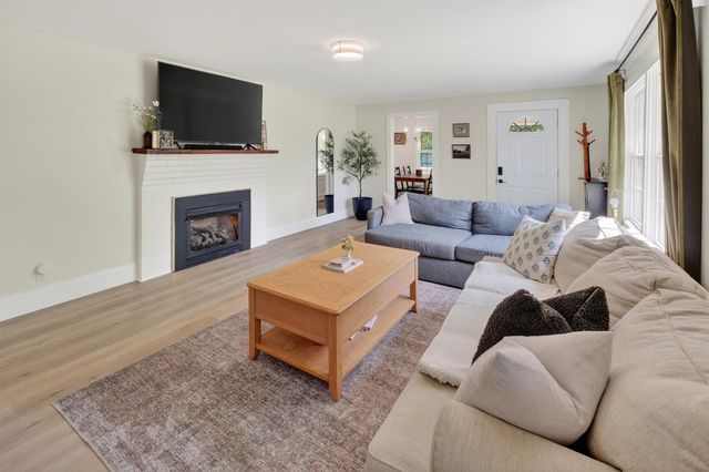 912 Dillon Street, Chesnee, SC 29323