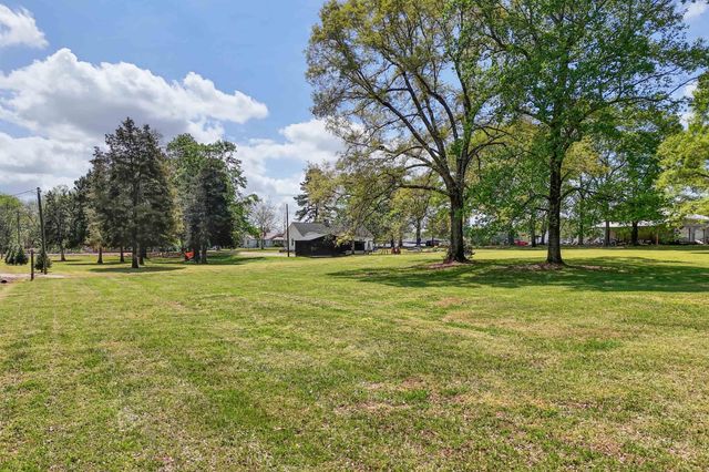 912 Dillon Street, Chesnee, SC 29323