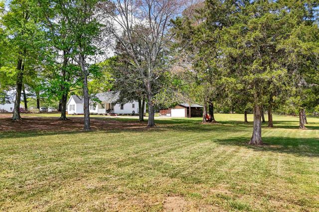 912 Dillon Street, Chesnee, SC 29323