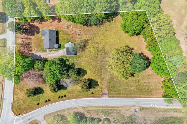 912 Dillon Street, Chesnee, SC 29323