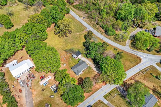 912 Dillon Street, Chesnee, SC 29323