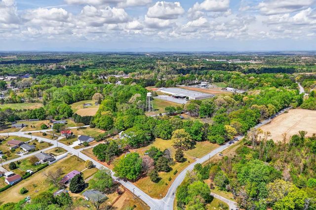 912 Dillon Street, Chesnee, SC 29323