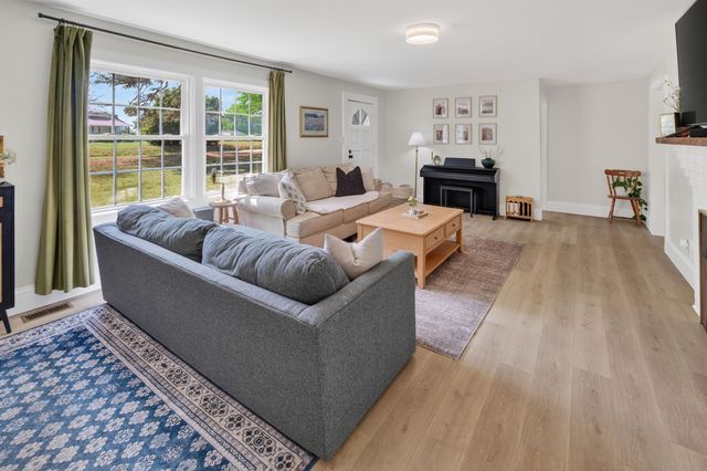 912 Dillon Street, Chesnee, SC 29323