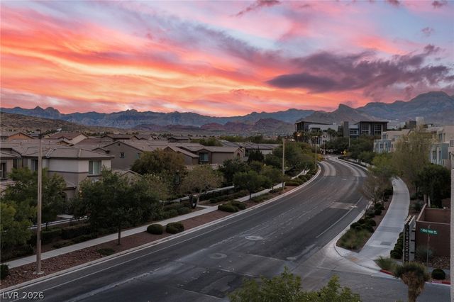11335 Gravitation Drive, Las Vegas, NV 89135