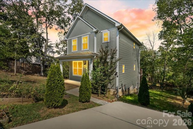 226 1st Street, Mount Holly, NC 28120