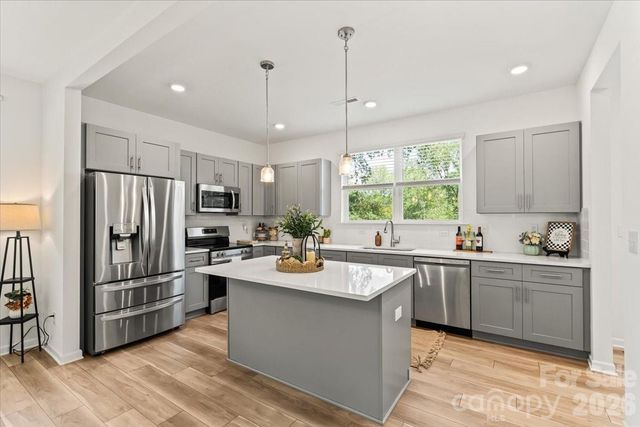 226 1st Street, Mount Holly, NC 28120