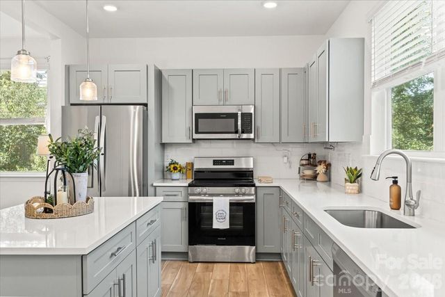 226 1st Street, Mount Holly, NC 28120