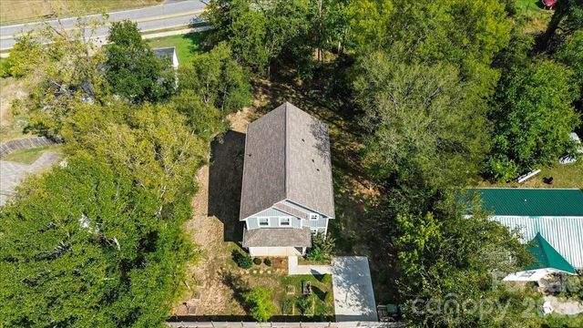 226 1st Street, Mount Holly, NC 28120