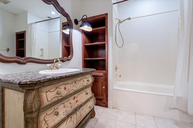 4619 W Knoll View Way, Rogers, AR 72758