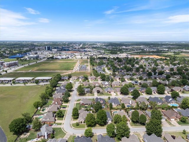 4619 W Knoll View Way, Rogers, AR 72758