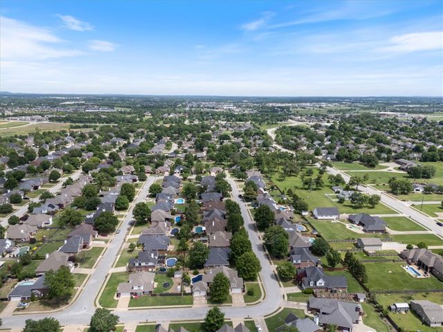 4619 W Knoll View Way, Rogers, AR 72758