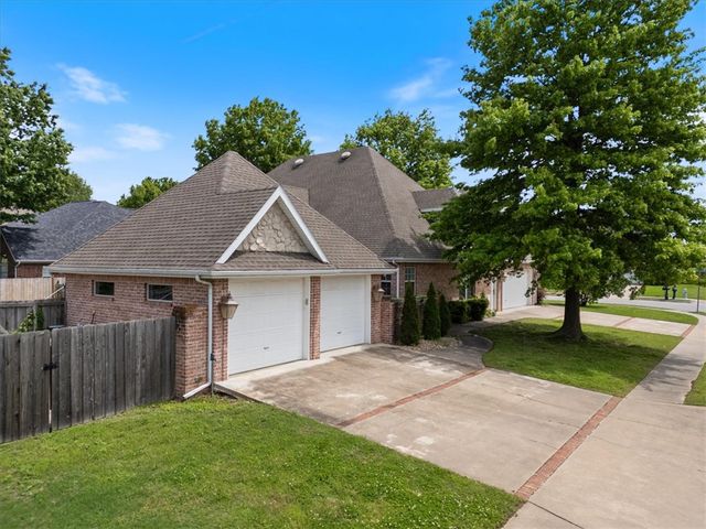 4619 W Knoll View Way, Rogers, AR 72758