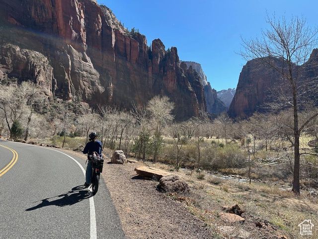 191 N ASH CREEK DR, Toquerville, UT 84774