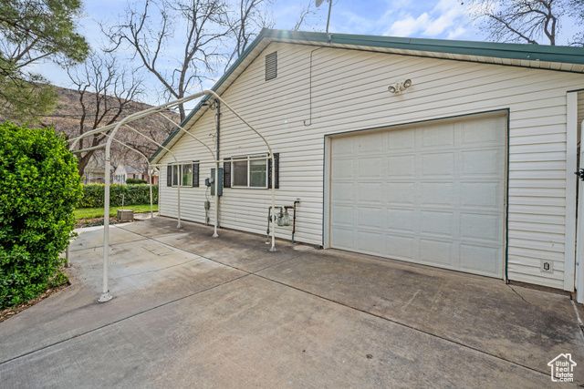 191 N ASH CREEK DR, Toquerville, UT 84774