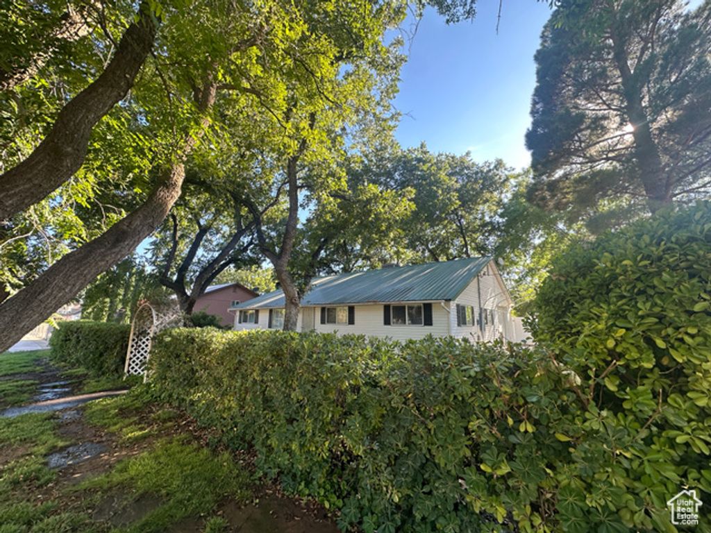 191 N ASH CREEK DR, Toquerville, UT 84774