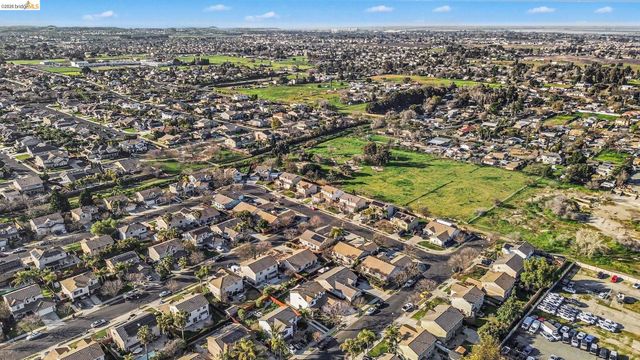 2013 Hedge Avenue, Brentwood, CA 94513