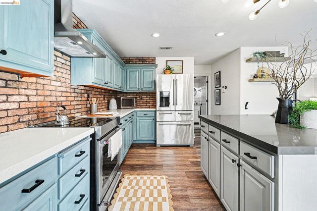 2013 Hedge Avenue, Brentwood, CA 94513