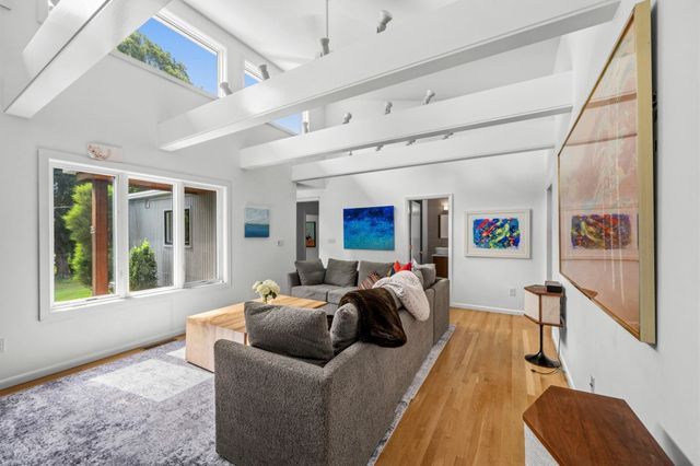 25 Virginia Ln, Cohasset, MA 02025