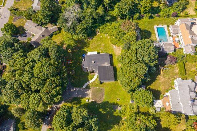 25 Virginia Ln, Cohasset, MA 02025