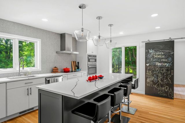 25 Virginia Ln, Cohasset, MA 02025