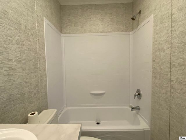 136 WALNUT HILL DRIVE, Calhoun, LA 71225