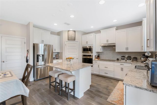 9459 JAYWOOD ROAD, Winter Garden, FL 34787