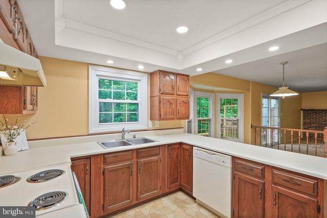 169 APPLEGATE DR, Sterling, VA 20164