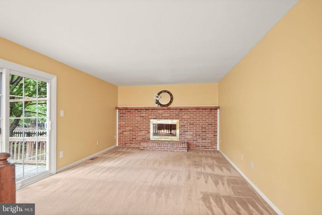 169 APPLEGATE DR, Sterling, VA 20164