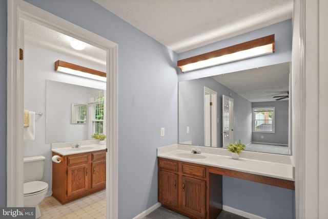 169 APPLEGATE DR, Sterling, VA 20164