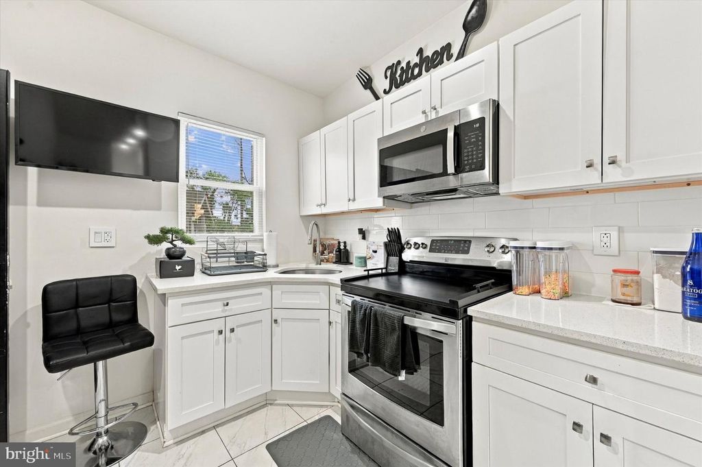 4028 WESTMINSTER AVE, PHILADELPHIA, PA 19104 — photo 3