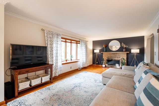 3234 N 95th STREET, Milwaukee, WI 53222