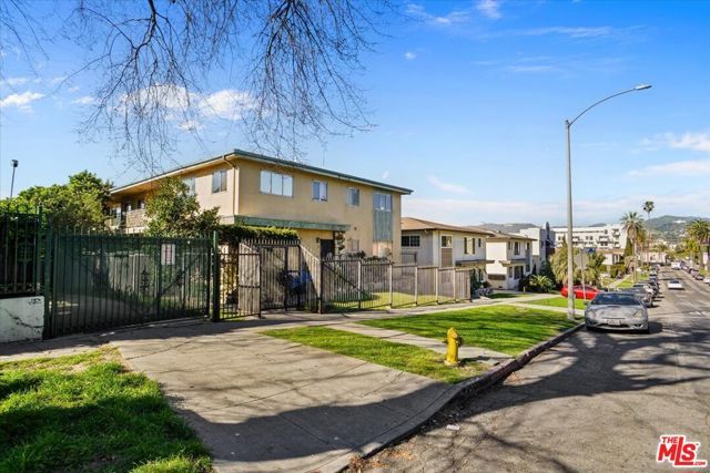 543 N Ardmore Avenue, Los Angeles, CA 90004