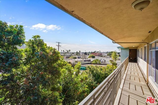 543 N Ardmore Avenue, Los Angeles, CA 90004
