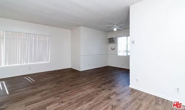 543 N Ardmore Avenue, Los Angeles, CA 90004