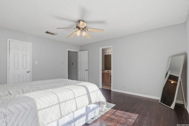 7030 Knights Hvn, San Antonio, TX 78233