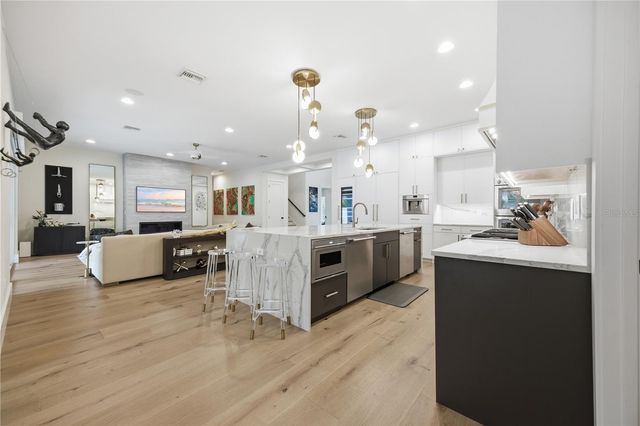 3611 W BARCELONA STREET, Tampa, FL 33629