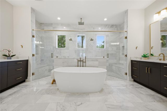 3611 W BARCELONA STREET, Tampa, FL 33629