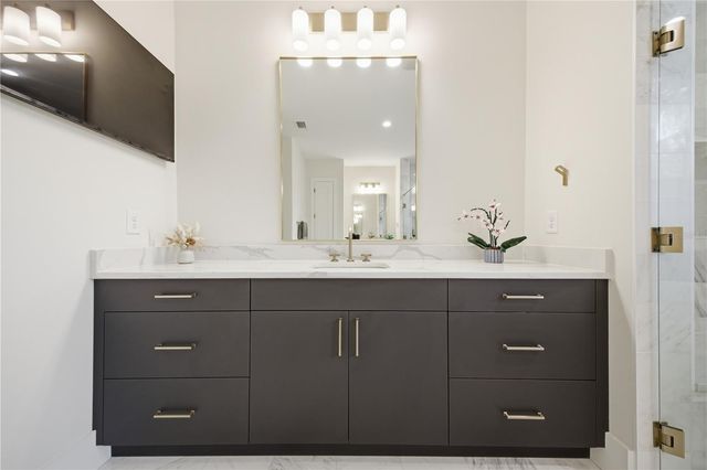 3611 W BARCELONA STREET, Tampa, FL 33629