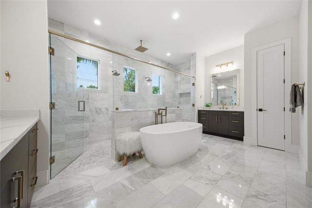 3611 W BARCELONA STREET, Tampa, FL 33629