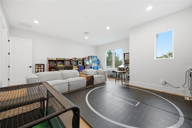 3611 W BARCELONA STREET, Tampa, FL 33629