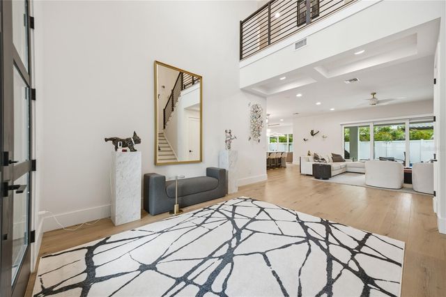 3611 W BARCELONA STREET, Tampa, FL 33629