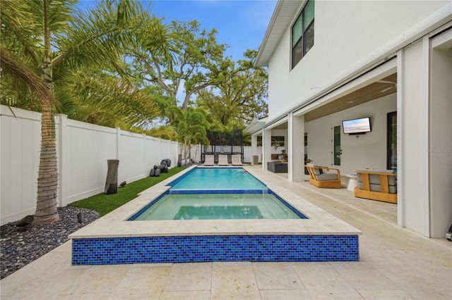 3611 W BARCELONA STREET, Tampa, FL 33629