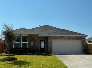 421 Robin Street, Angleton, TX 77515